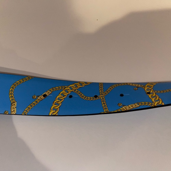 VERSACE MENS REVERSIBLE CHAINLINK BELT. - Picture 6 of 6